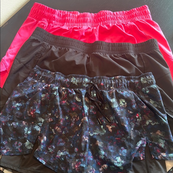 Colorful Athletic Shorts Set - Picture 3 of 5